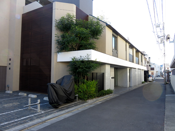 オープンレジデンシア初台の外観