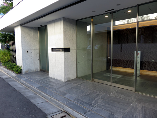 オープンレジデンシア初台の外観