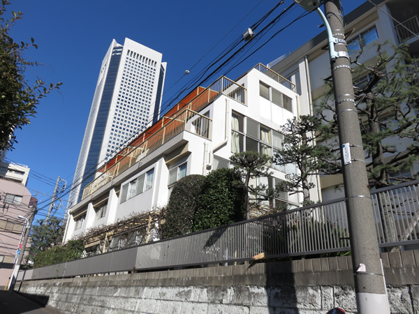 ユースフル第1初台マンションの外観