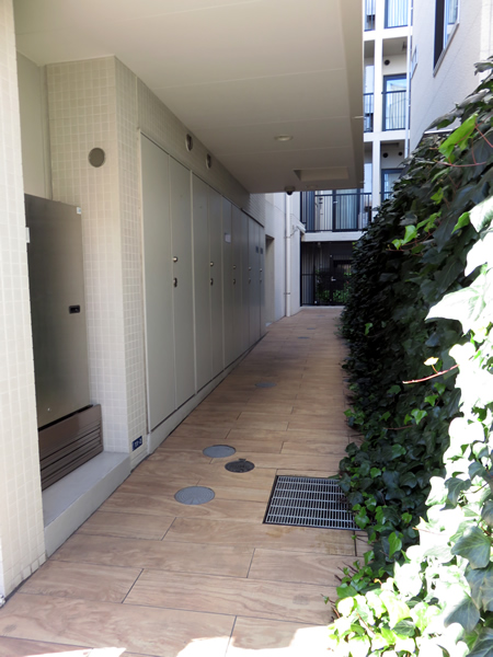 センチュリー初台の外観