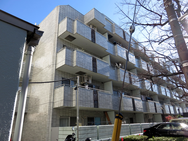 藤和初台コープ2の外観