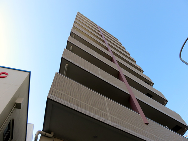 センチュリー新横浜いちょう通りの外観