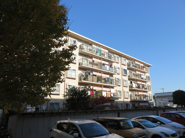 カーサ相模台F棟の外観