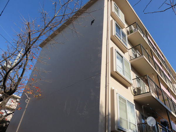 カーサ相模台F棟の外観