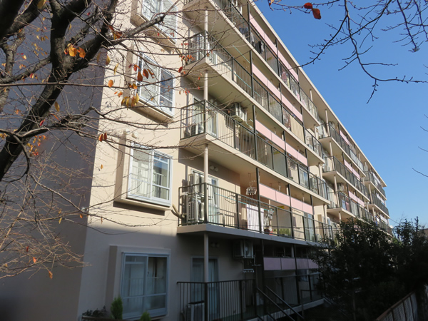 カーサ相模台Ｅ棟の外観