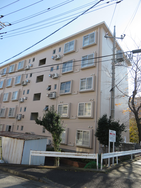 カーサ相模台Ｅ棟の外観