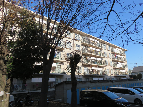 カーサ相模台Ｂ棟の外観