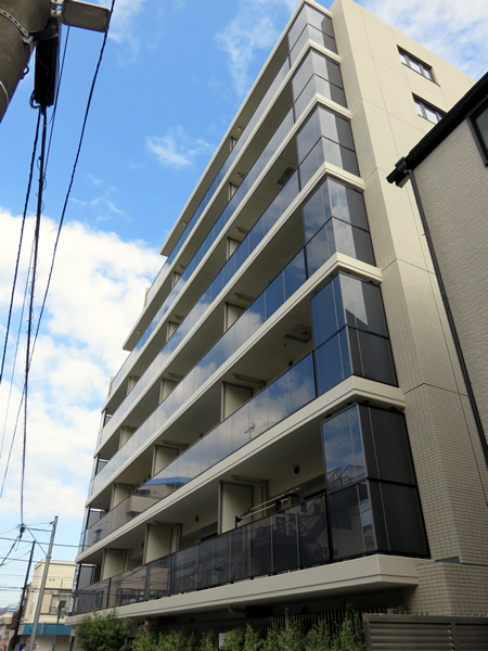 リーフィアレジデンス東林間の外観