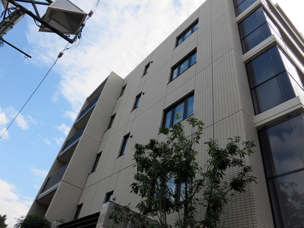 リーフィアレジデンス東林間の外観