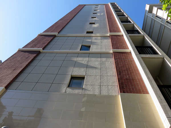 横浜関内プラッツの外観