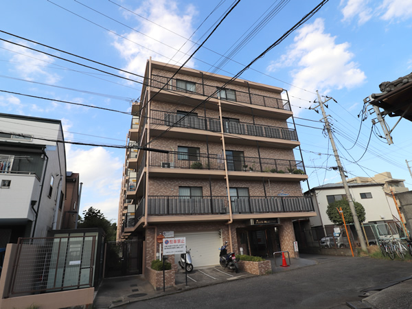 日神パレステージ所沢の外観