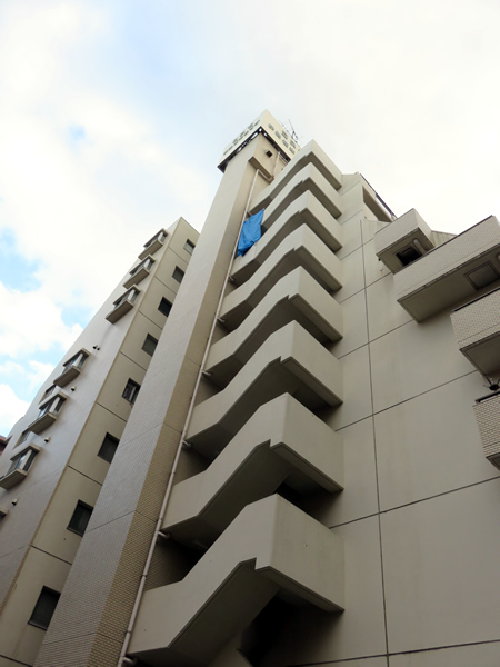 コスモ伊勢佐木長者町の外観