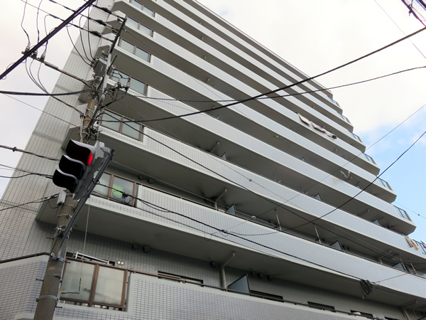 アドリーム横浜初音の外観