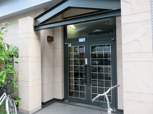 アドリーム横浜初音の外観