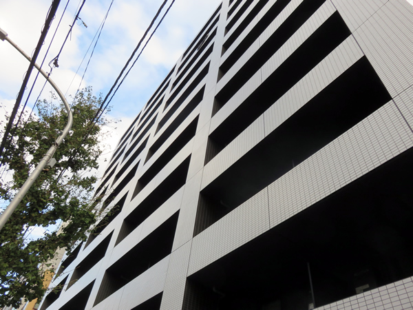 フェニックスヨコハマスクエアの外観