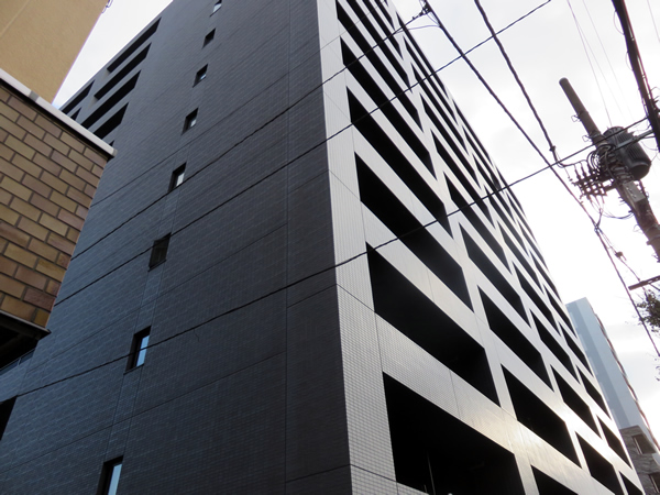 フェニックスヨコハマスクエアの外観