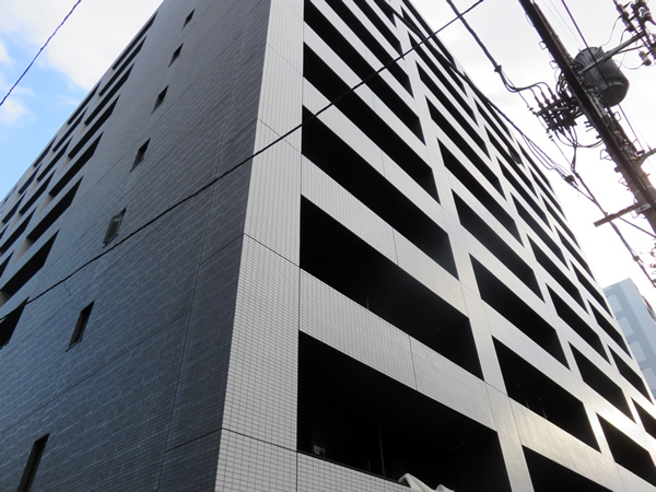 フェニックスヨコハマスクエアの外観