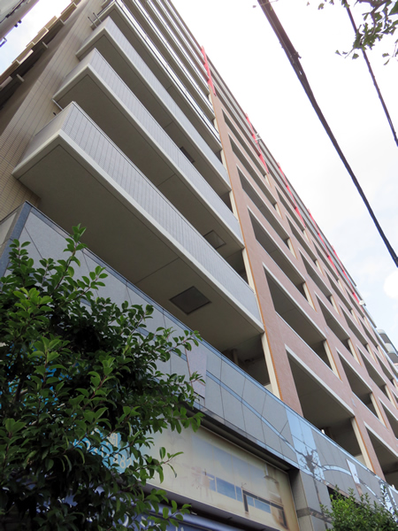 リブゼ横浜ブロードステージの外観