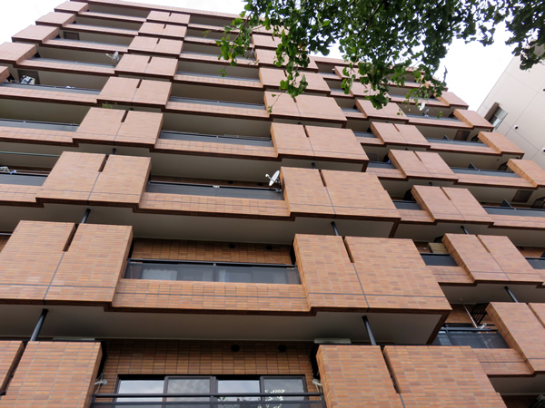 ライオンズプラザ横浜大通り公園の外観