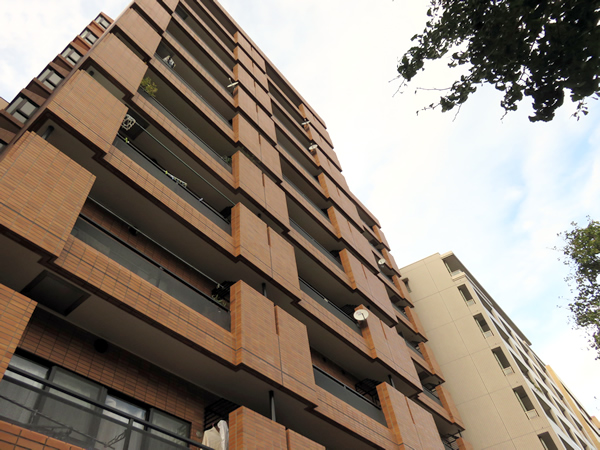 ライオンズプラザ横浜大通り公園の外観