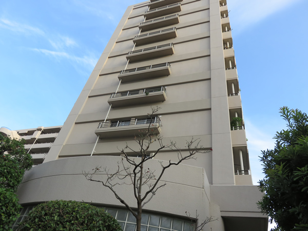 モアレ横浜富士見町の外観