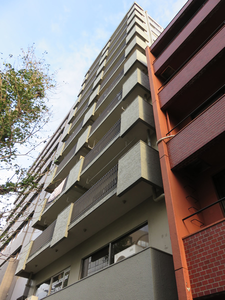 マンション長者町の外観