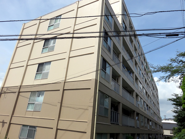 篠原コーポラスC棟の外観