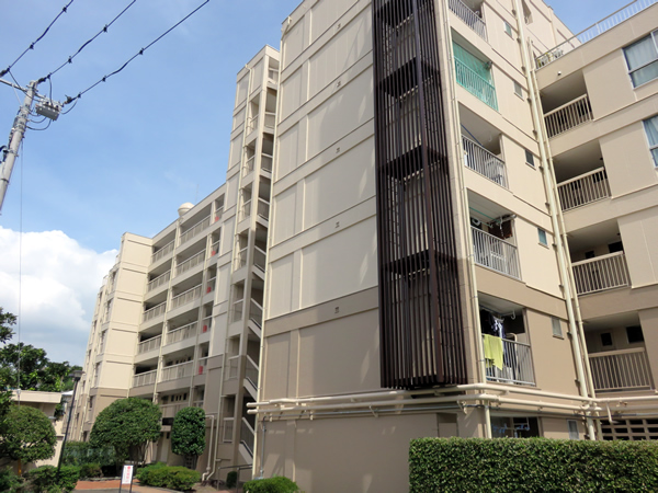 篠原コーポラスC棟の外観