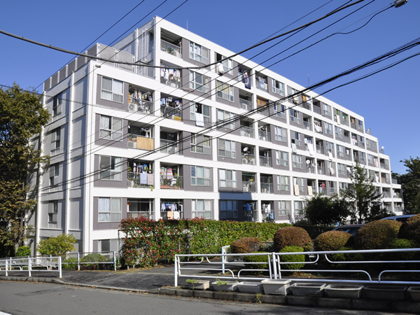 篠原コーポラスB棟の外観