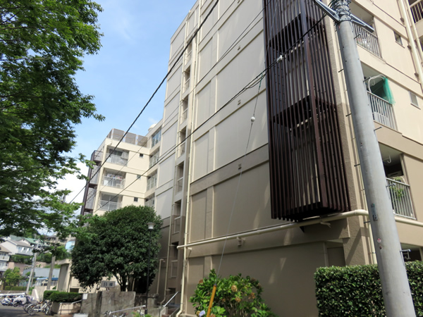 篠原コーポラスB棟の外観