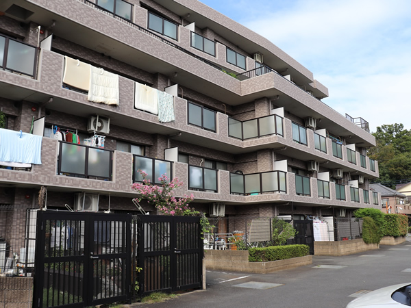 ライオンズマンション小平第5の外観