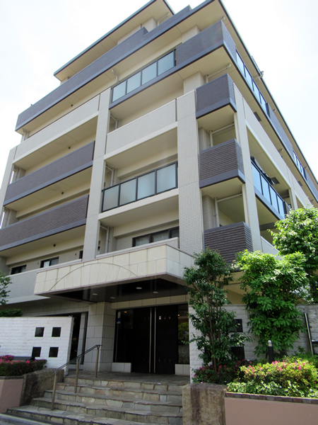 レクセルマンション常盤平さくら通りの外観