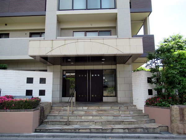 レクセルマンション常盤平さくら通りの外観