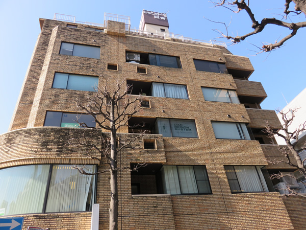 シャンローゼ関内の外観