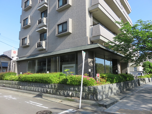 ナイスロイヤルビュー小田原城址公園前の外観