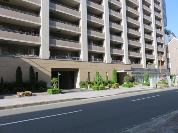 サーパスシティ小田原の外観