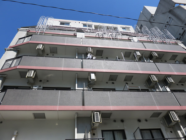 リヴシティ関内の外観