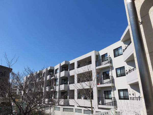 プレシス読売ランドの外観