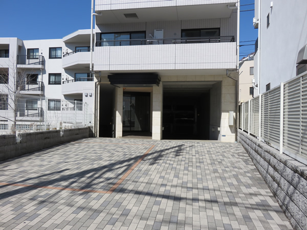 プレシス読売ランドの外観