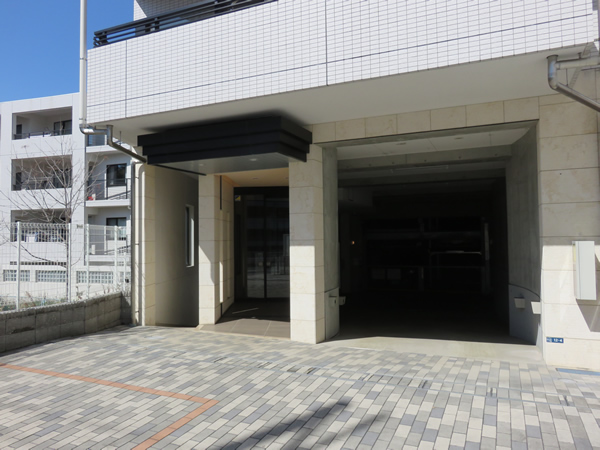 プレシス読売ランドの外観