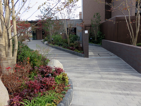 ザ・パークハウスあざみ野一丁目の外観