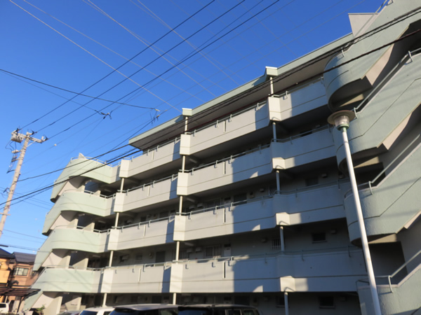 ロイヤルハイツ相模原の外観