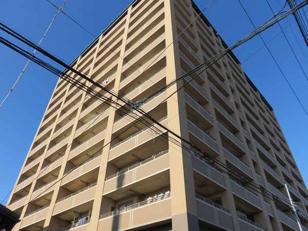 日神パレステージ西門公園通りの外観