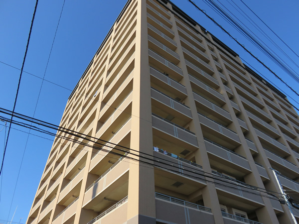 日神パレステージ西門公園通りの外観