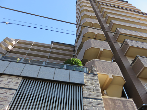 日神パレステージ西門公園通りの外観