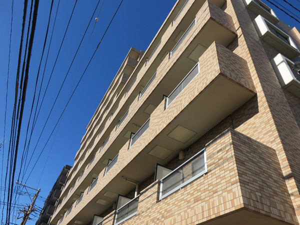 ライオンズマンション相模原第6の外観