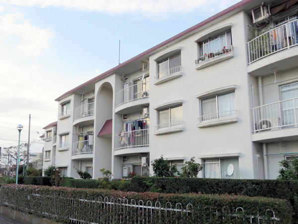 小田急和泉グリーンハイムＣ棟の外観