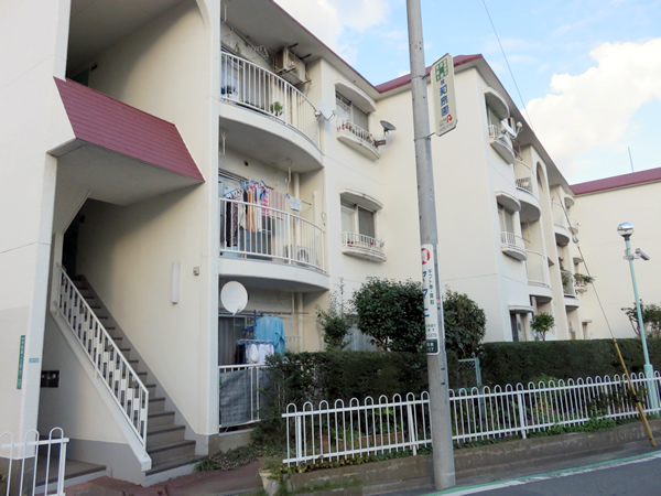 小田急和泉グリーンハイムＣ棟の外観