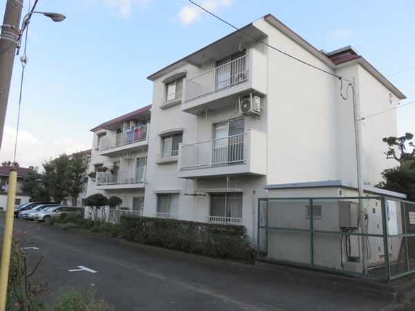 小田急和泉グリーンハイムＣ棟の外観