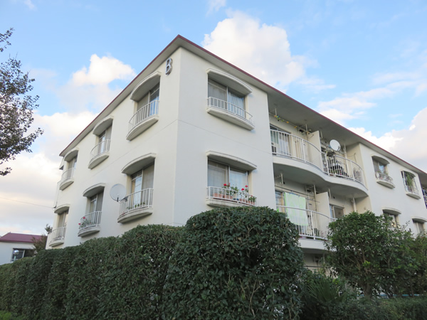 小田急和泉グリーンハイムＢ棟の外観